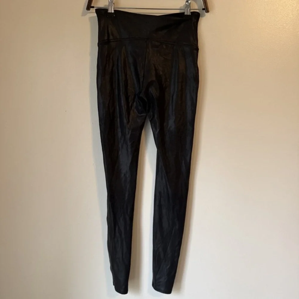 Spanx‎ Black Faux Leather Leggings Size M Black Shimmer Shiny Stretch Classic